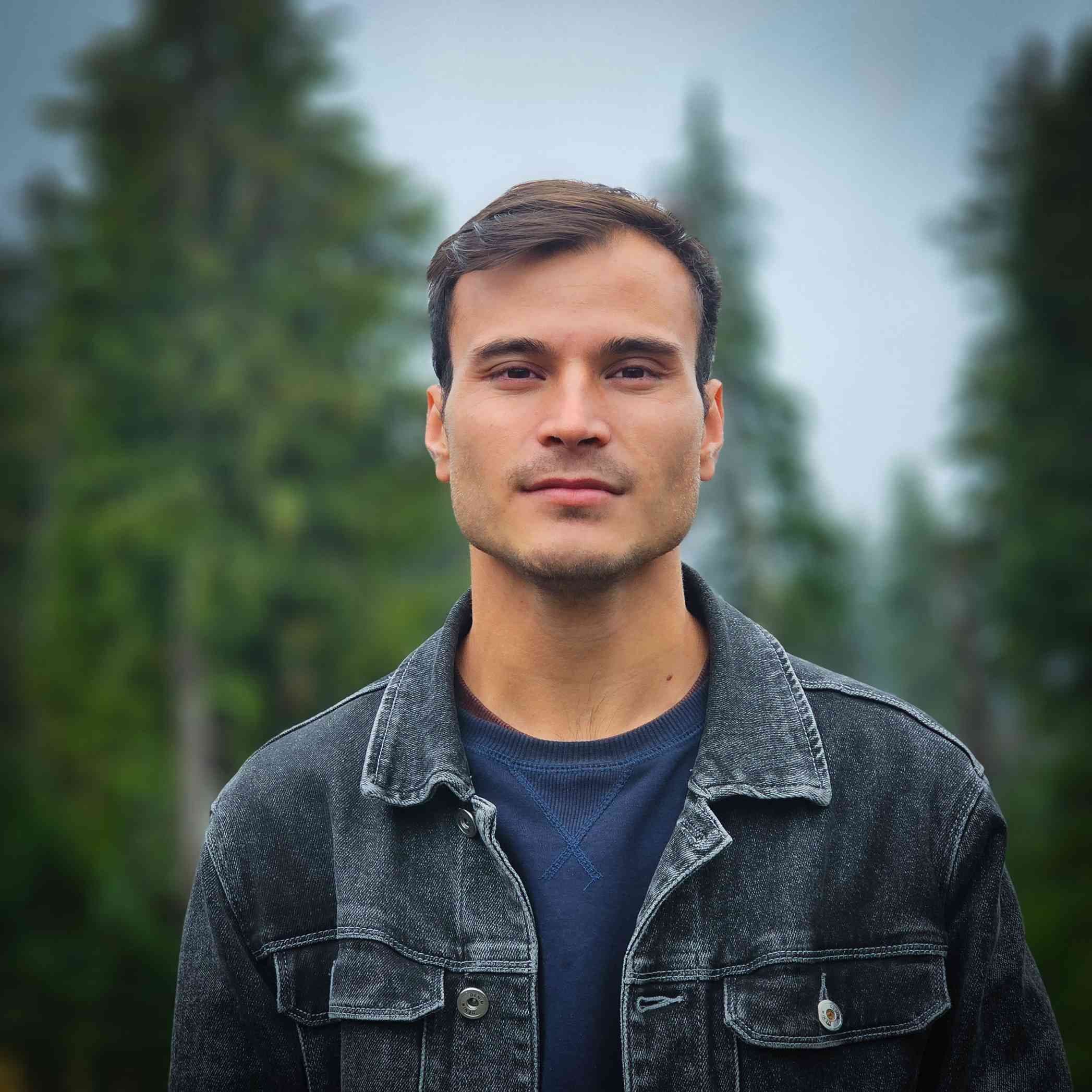 Ali Sina Doosti