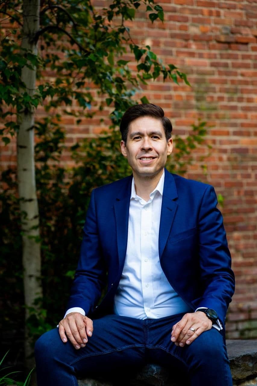 Alejandro Crawford